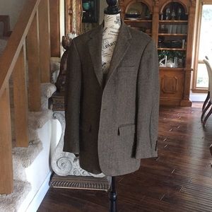 Chereskin blazer. 109% Camel Hair. Size: 44